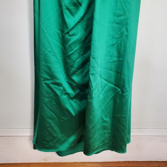 IEENA for Mac Duggal Gathered One Shoulder Satin Gown Emerald Green 26654 Size 2 - Picture 8 of 12